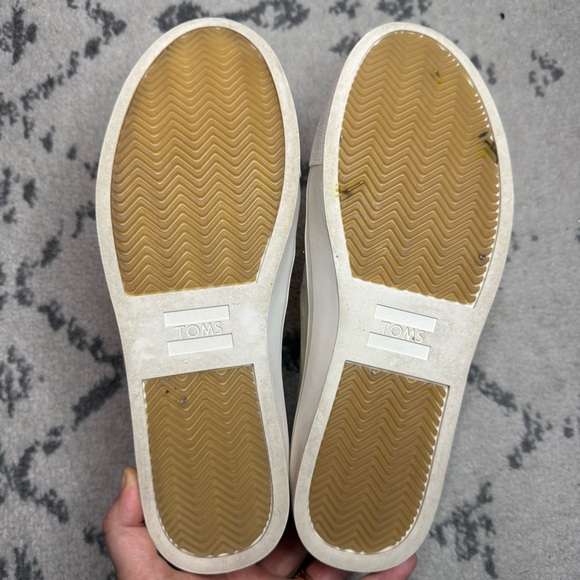 TOMS Bryce Egret Camo Printed Slip On High Top Canvas Sneaker - Picture 10 of 10